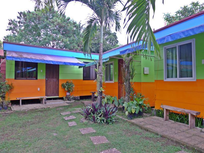 Oyo 671 Natua'S Cabin Puerto Princesa Eksteriør billede